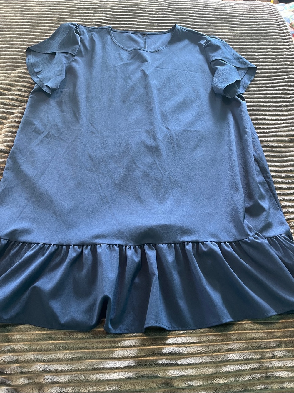 Navy blue ruffle hem ruffle short sleeved dress new